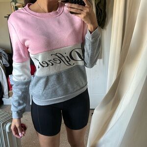 CREWNECK PINK GREY SWEATER